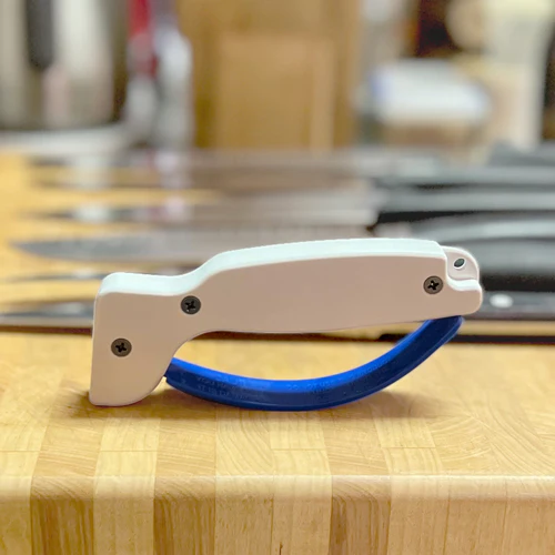 Accusharp Knife & Tool Sharpener - Image 3