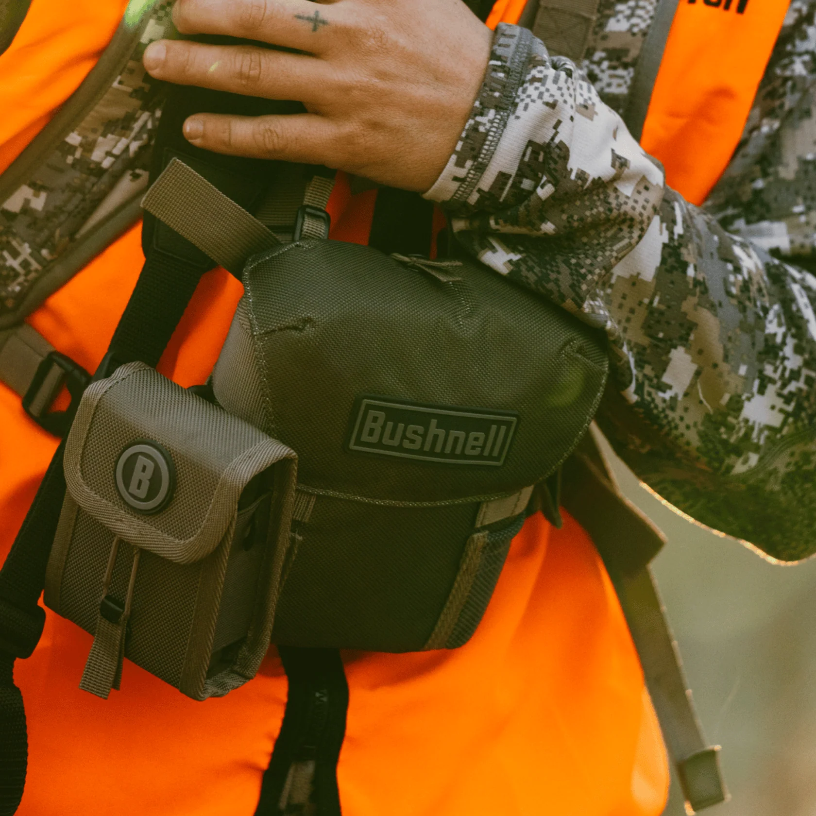 Bushnell R3 Waterproof Binoculars (10x42) - Image 8