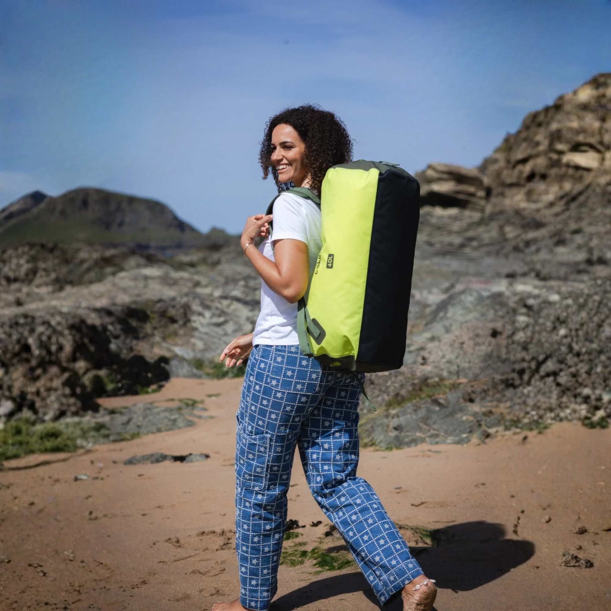 C-Skins Storm Chaser 40L Dry Duffel Bag (Flash Green) - Image 9