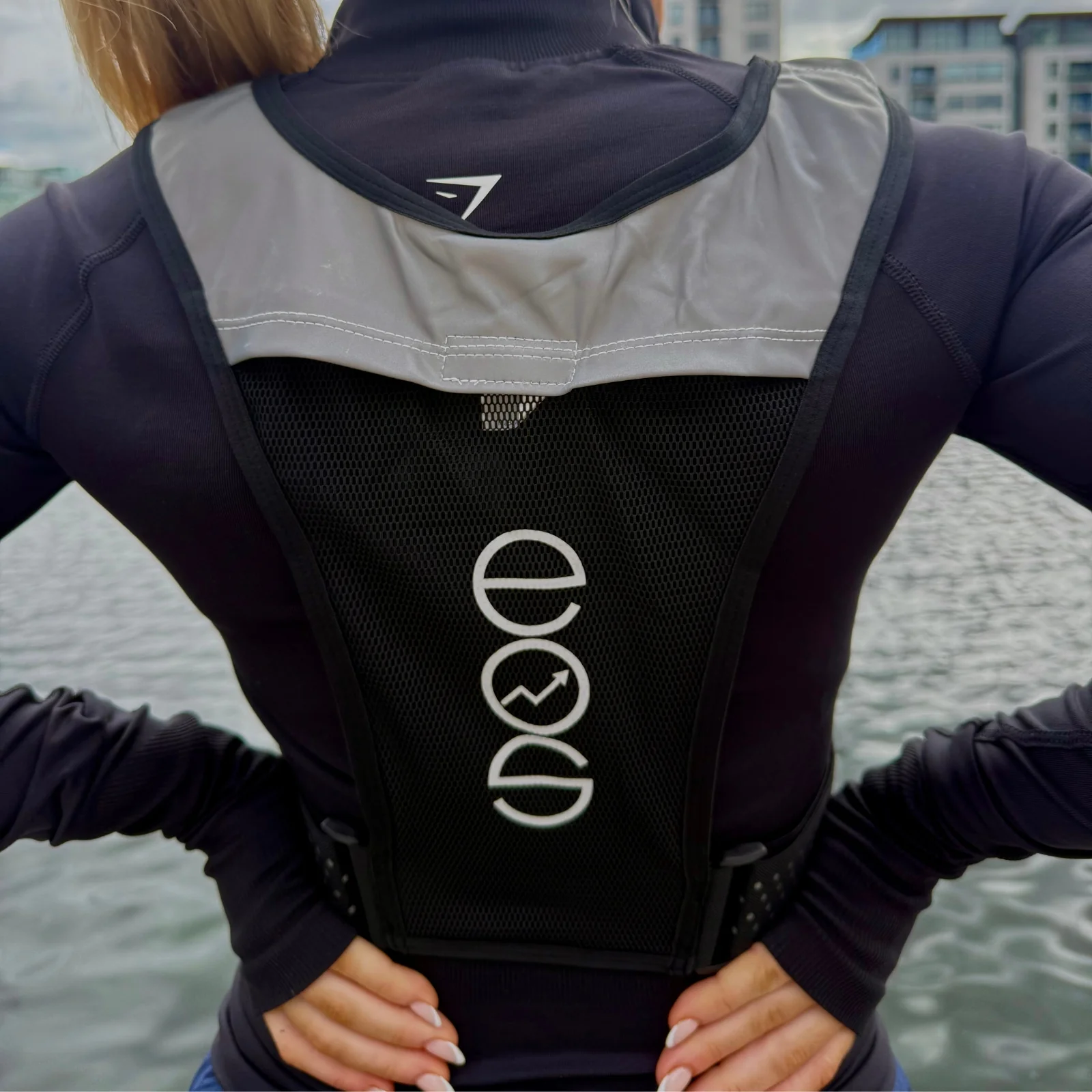 Eos Elite Unisex Ultralight 2.0 Running Vest (Black) - Image 5