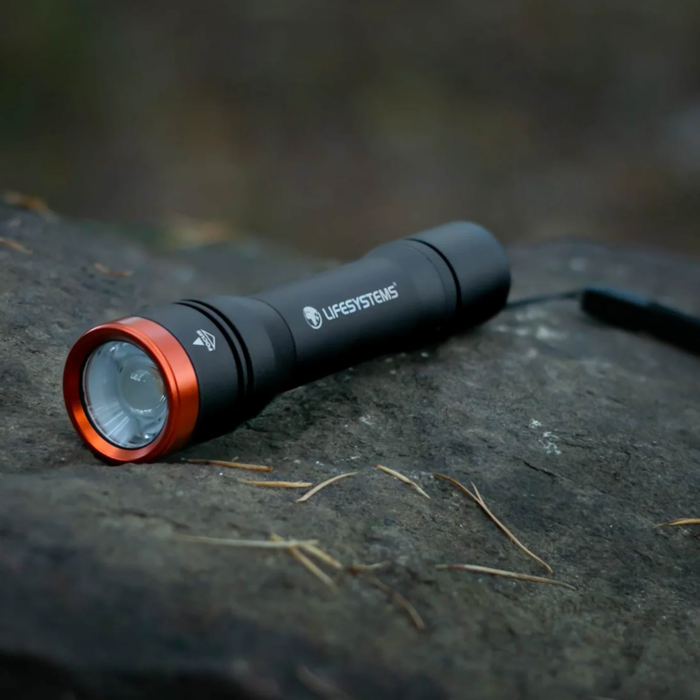 Lifesystems Intensity 545 LED Hand Torch (Rechargeable/AAA Battery) - Image 11