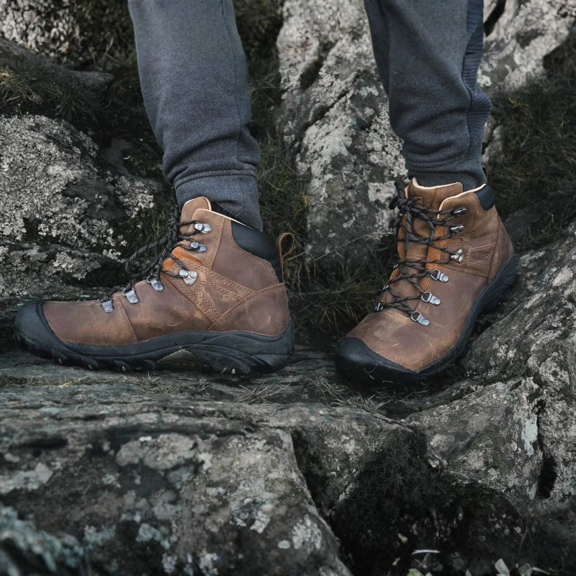 Keen Men's Pyrenees Waterproof Trail Boots (Syrup) - Image 13