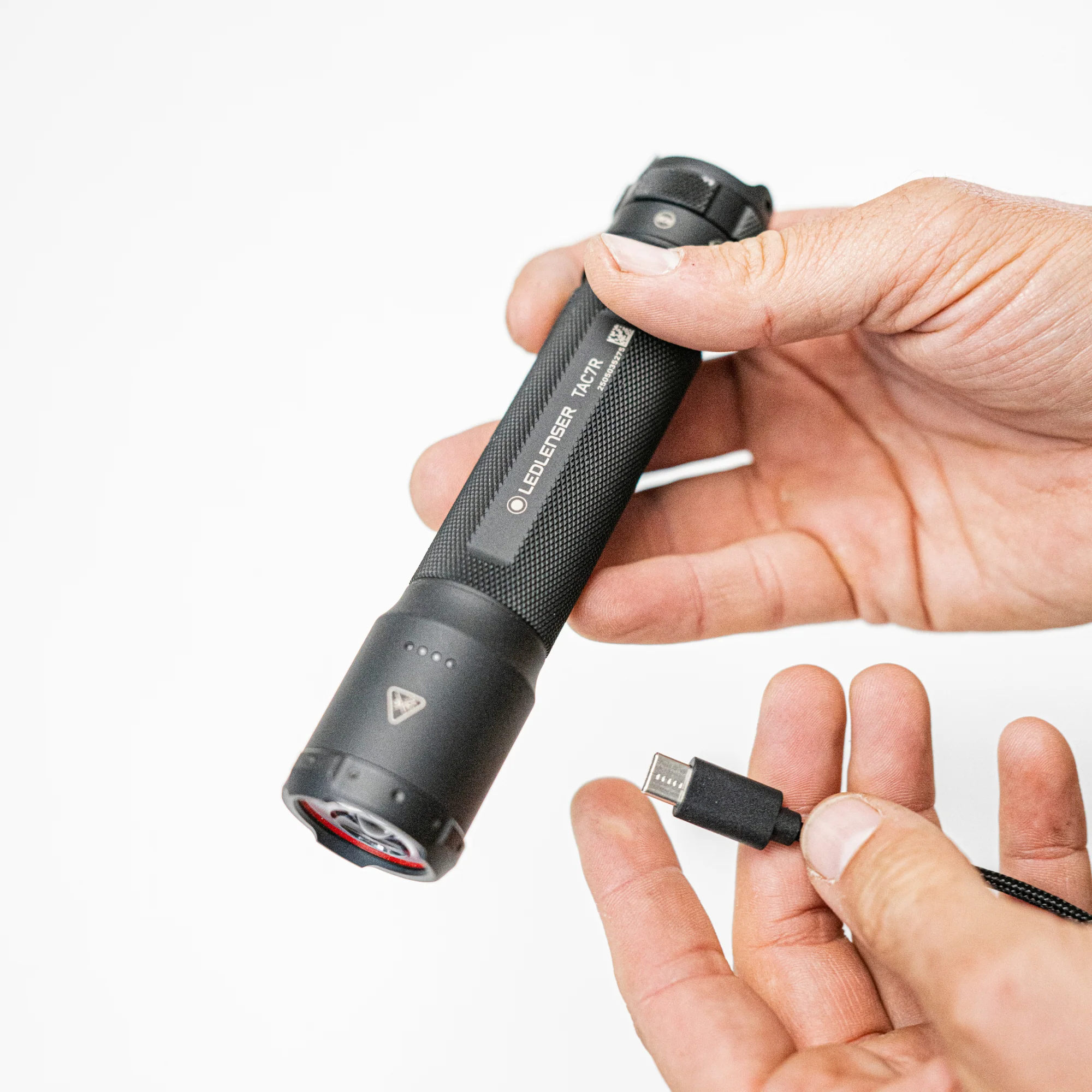 Ledlenser Tactical TAC7R Rechargeable Torch - Image 17