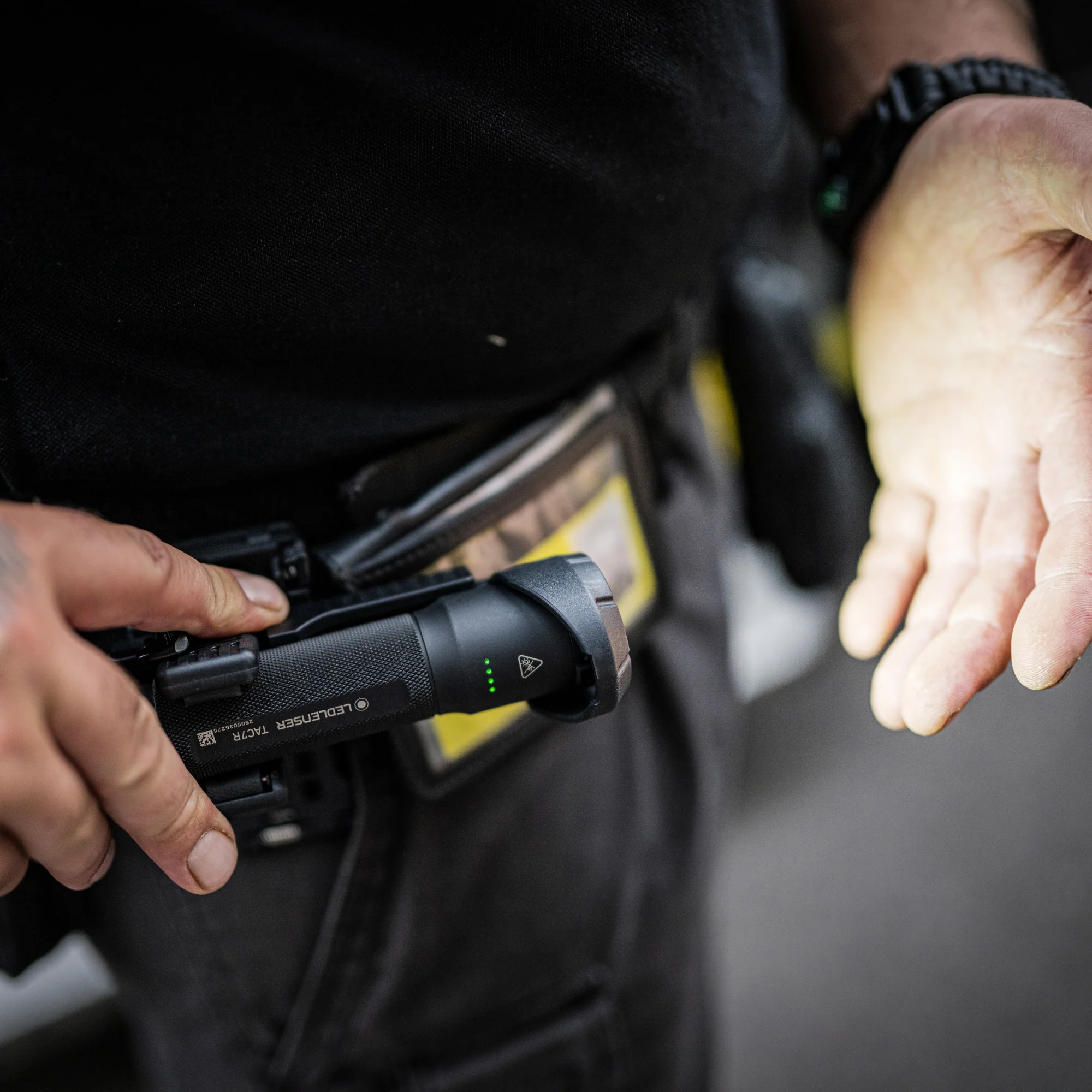 Ledlenser Tactical TAC7R Rechargeable Torch - Image 22