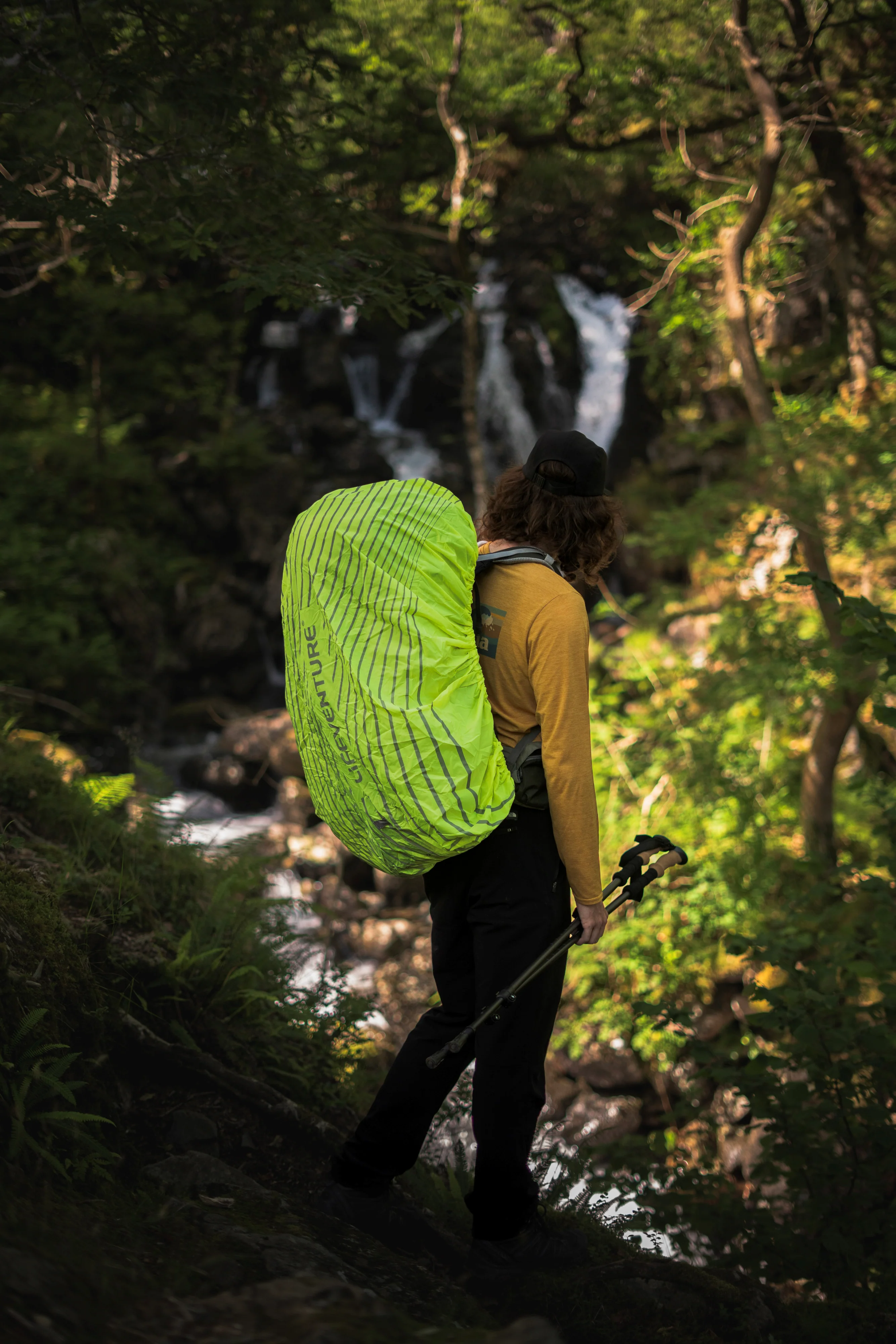 Lifeventure Rucksack Neon Yellow Raincover (65L) - Image 3