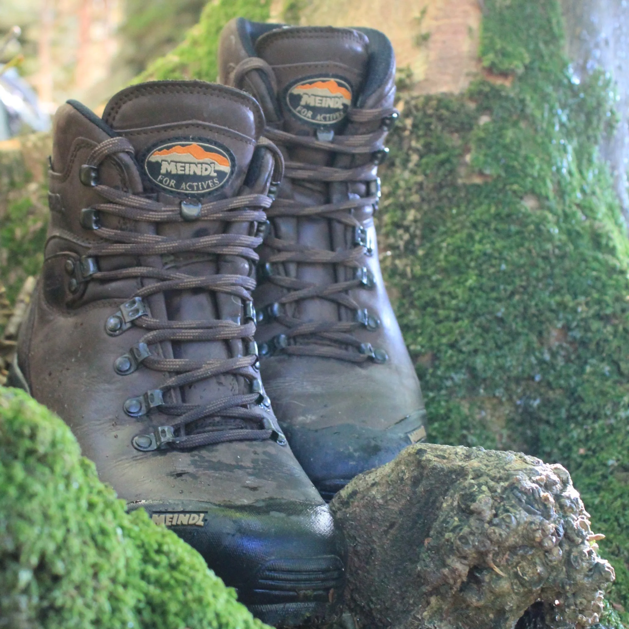 Meindl Men's Kansas Gore-Tex Hillwalking Boots (Old Loden) - Image 12