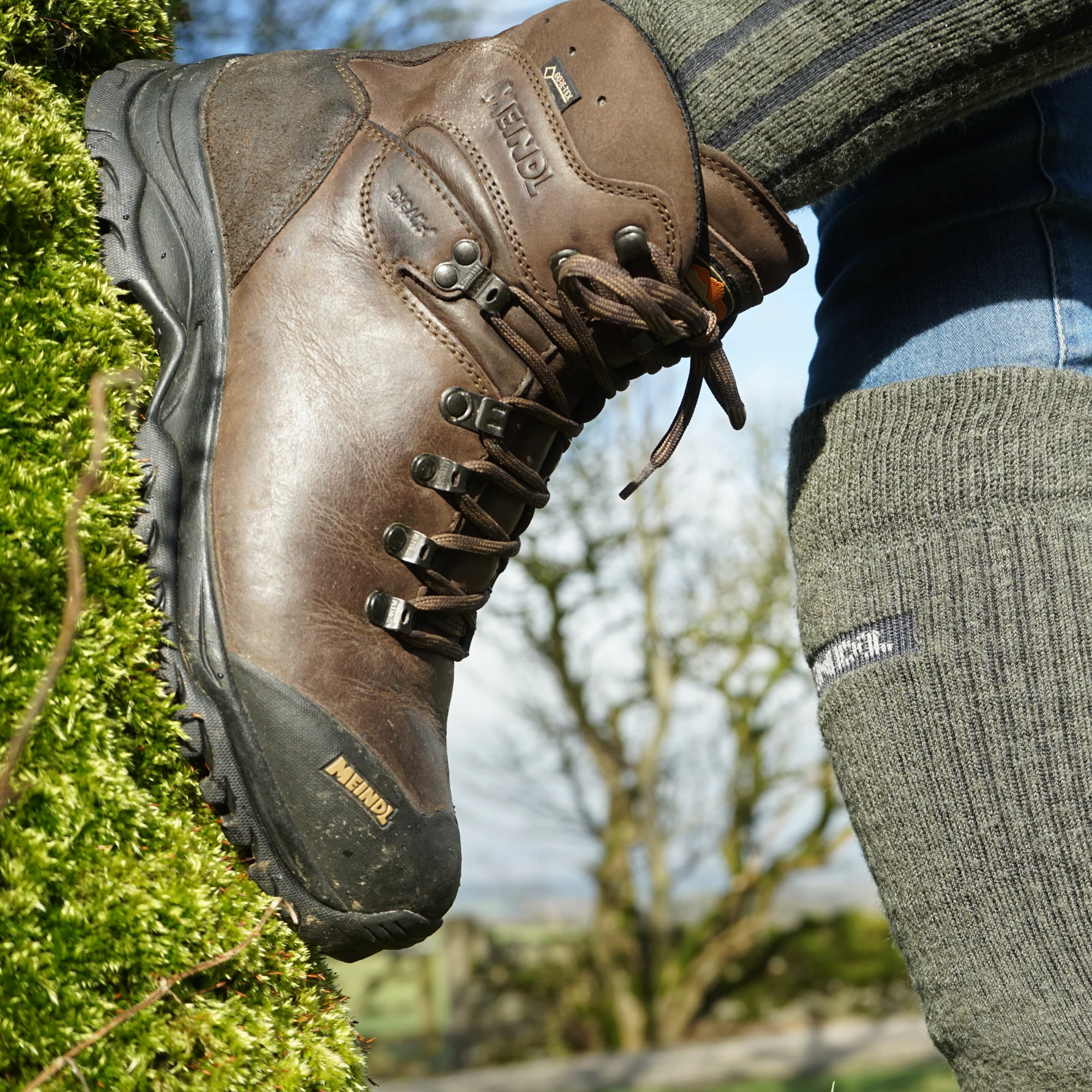 Meindl Men's Kansas Gore-Tex Hillwalking Boots (Old Loden) - Image 4