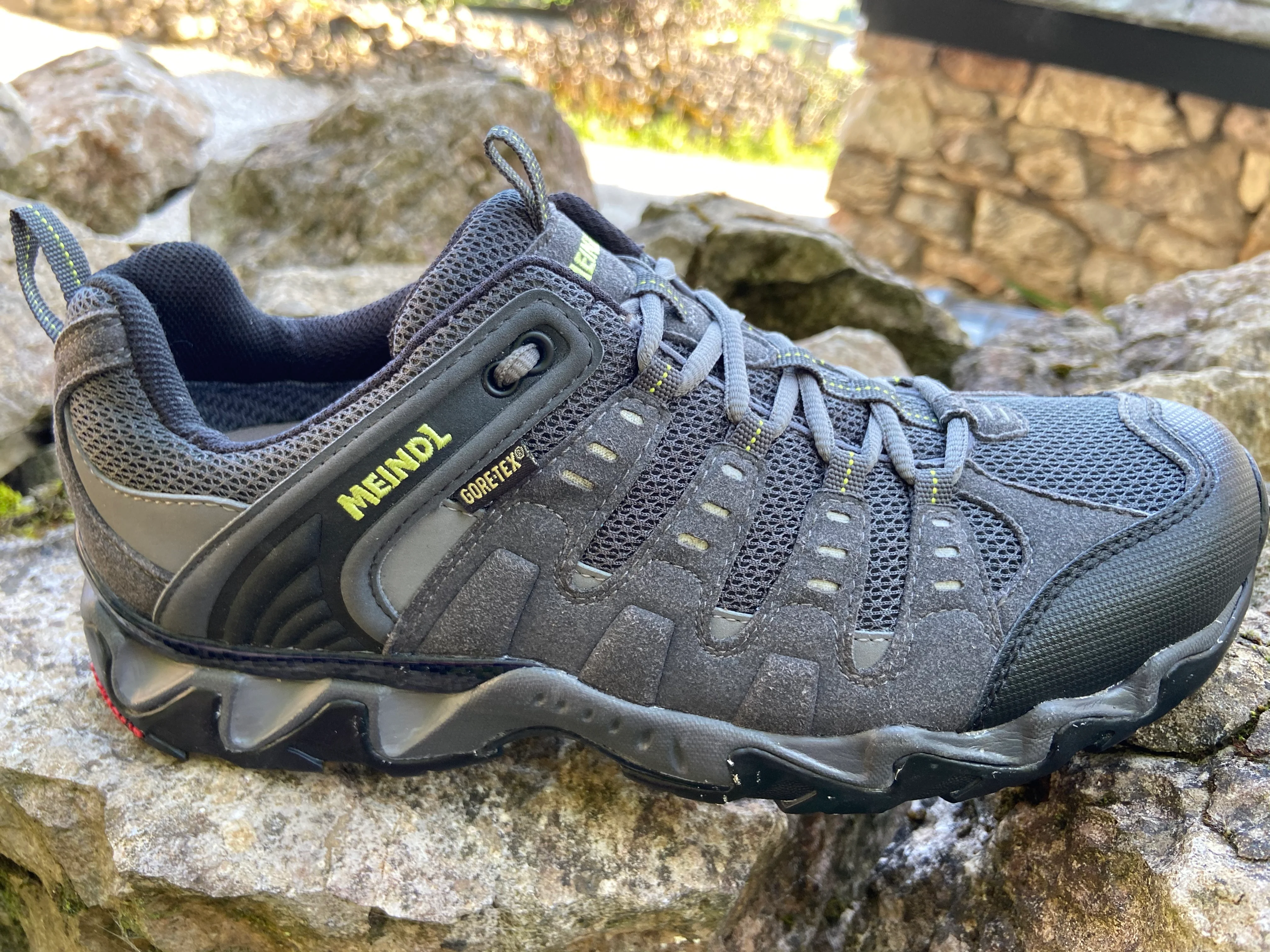 Meindl Men's Respond Gore-Tex Trail Shoes (Anthracite/Lemon) - Image 3
