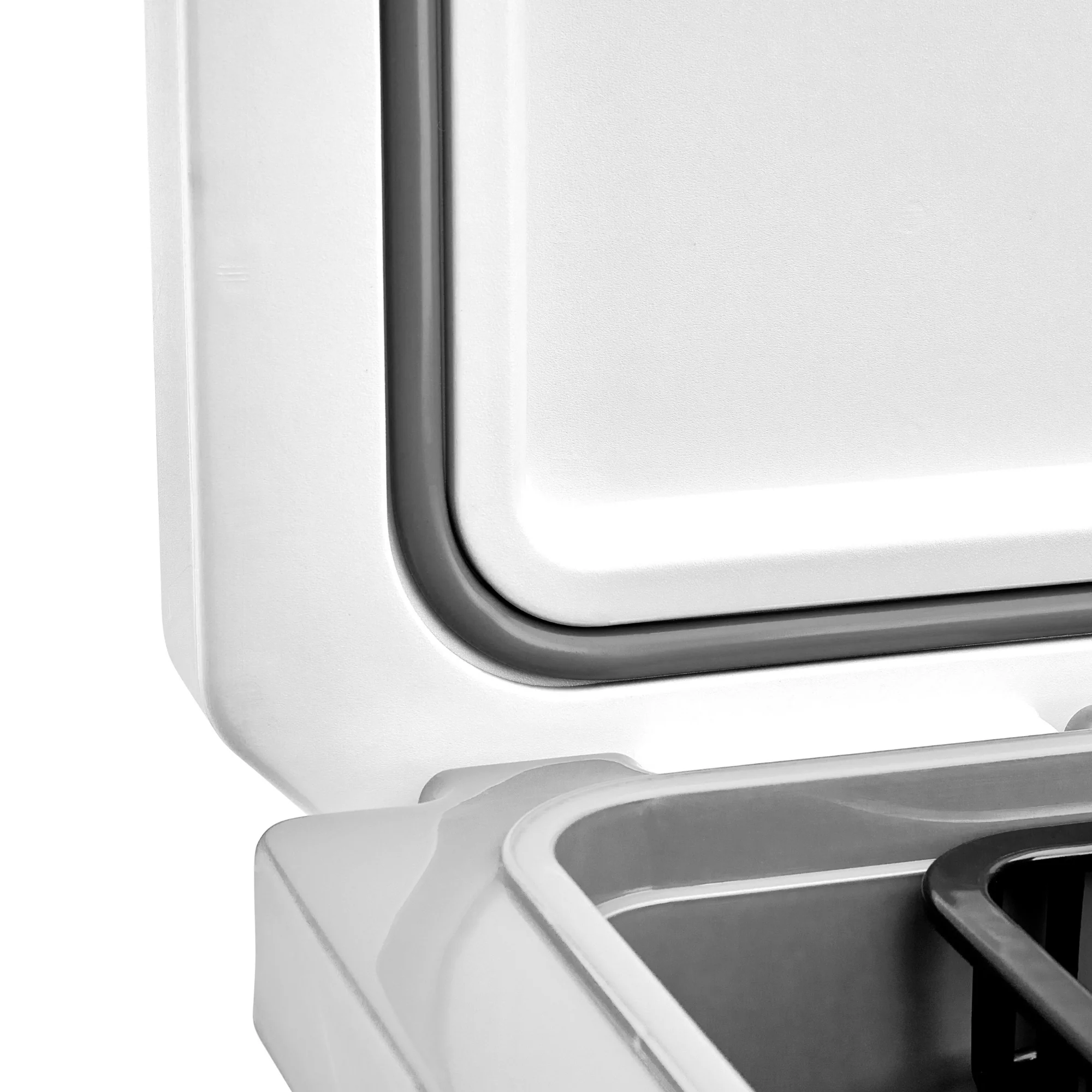 Plano Frost™ 30L Hard Cooler Box (White) - Image 6
