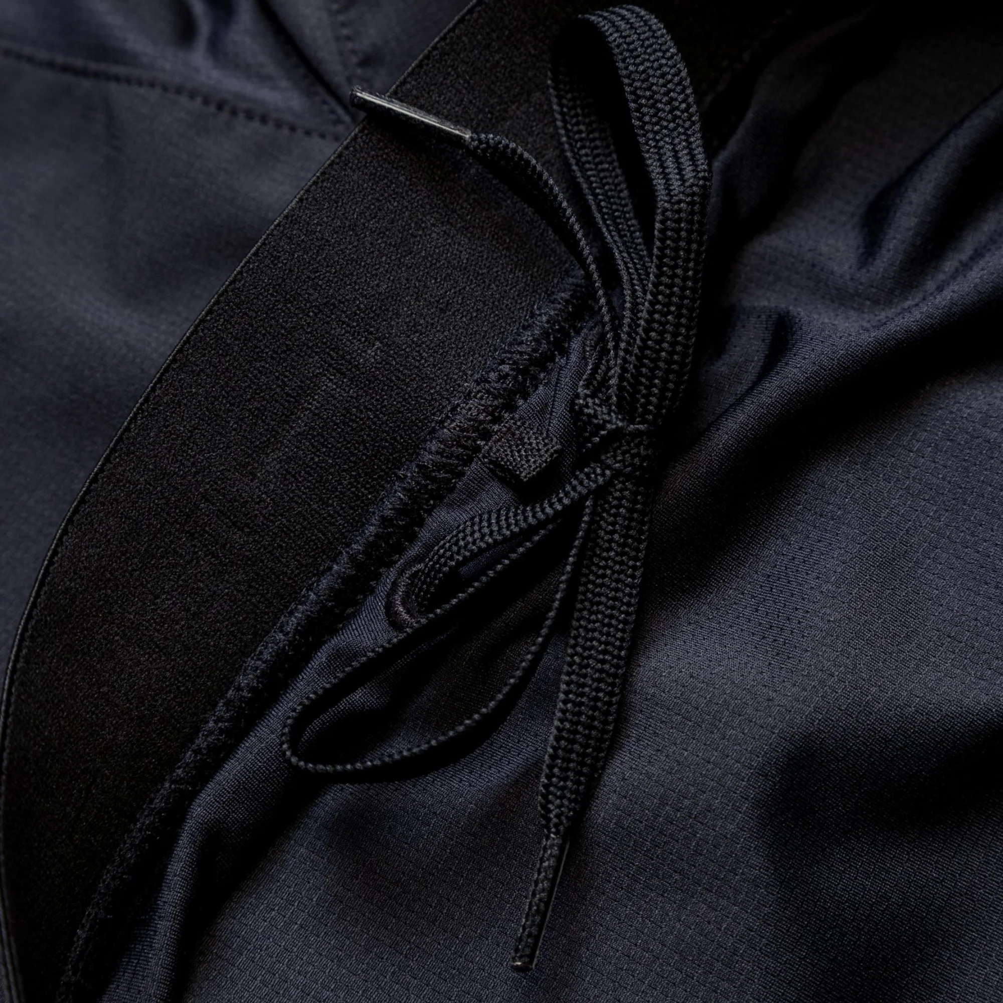 Ronhill Men's Tech Shorts (All Black)(5in) - Image 3