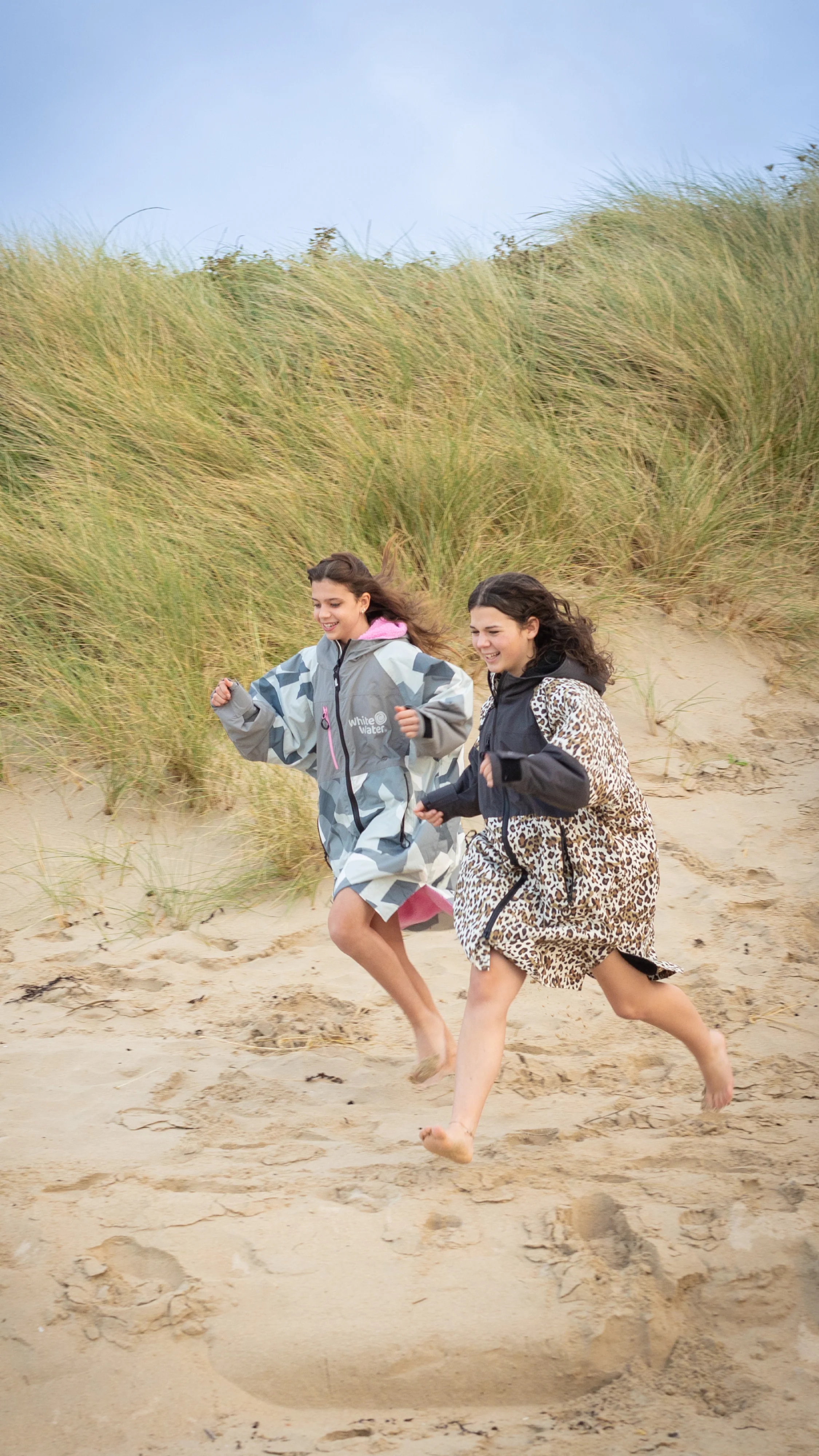 White Water Robes Unisex Hardshell Changing Robe - Adults (Leopard Print/Black Lining) - Image 13