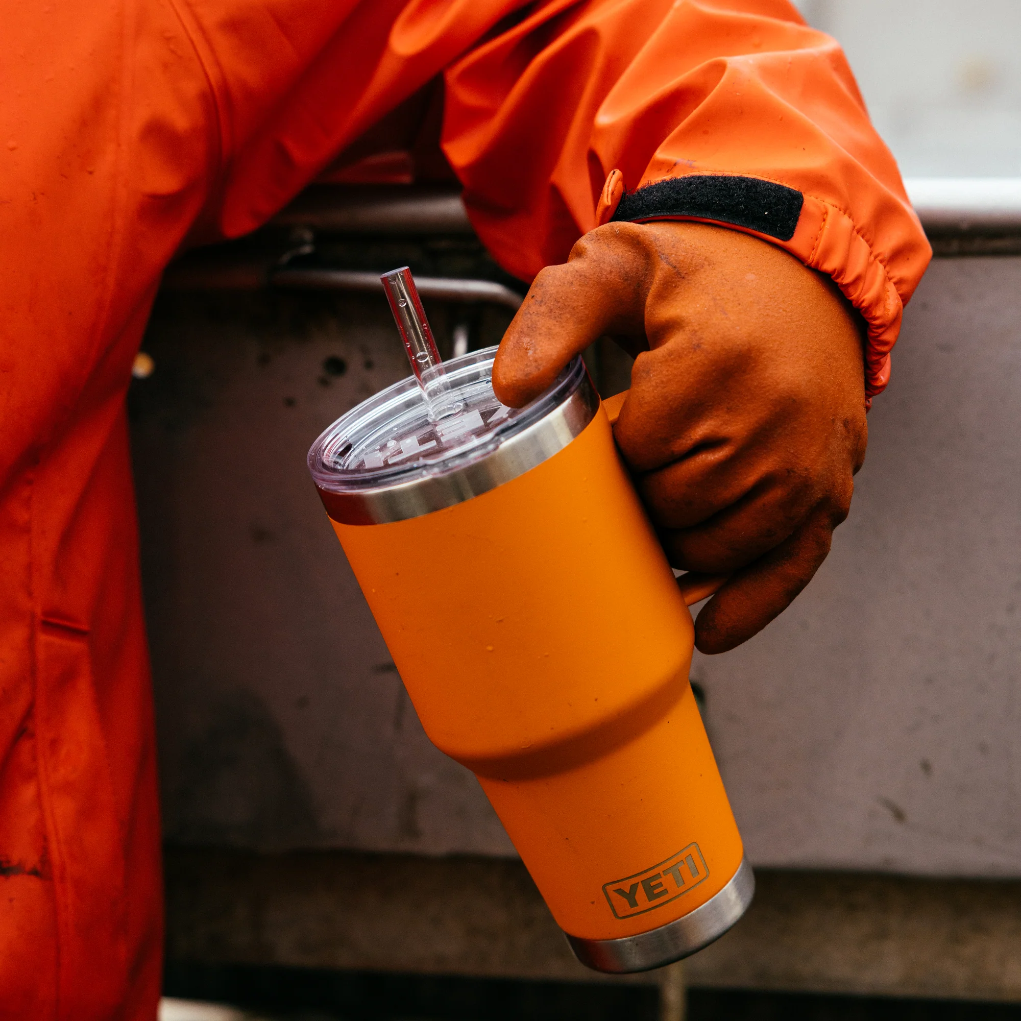 Yeti Rambler 35oz/1L Mug with Straw Lid (King Crab) - Image 6