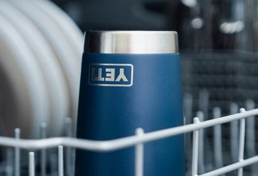 Yeti Rambler 20oz/591ml Tumbler with MagSlider Lid (Navy) - Image 5