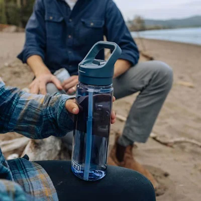 Yeti 25oz/750ml Yonder Tether Water Bottle with Colour Matched Straw Lid (Navy) - Image 16